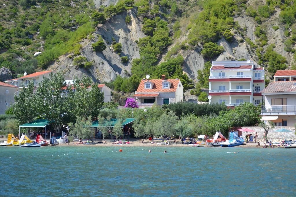 Apartments Iskra Дуче Экстерьер фото